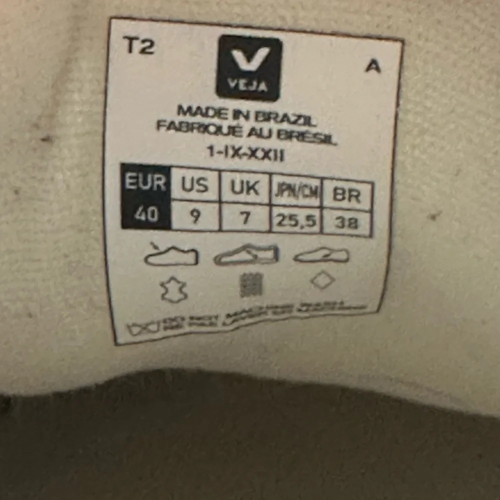 Veja Campo Leather w/Suede Detail in Khaki - Picture 7 of 8